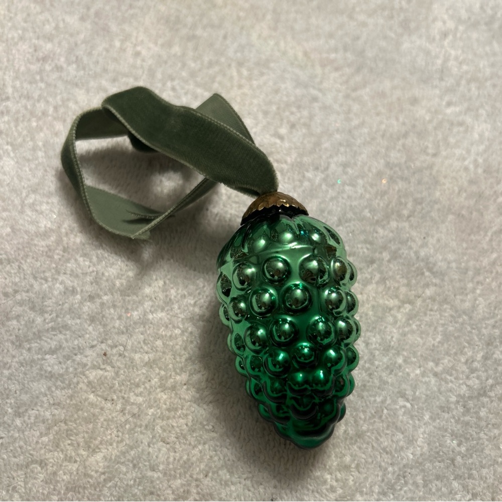 Vintage Look 3” Green Cluster Of Grapes Christmas Glass Kugel Ornament